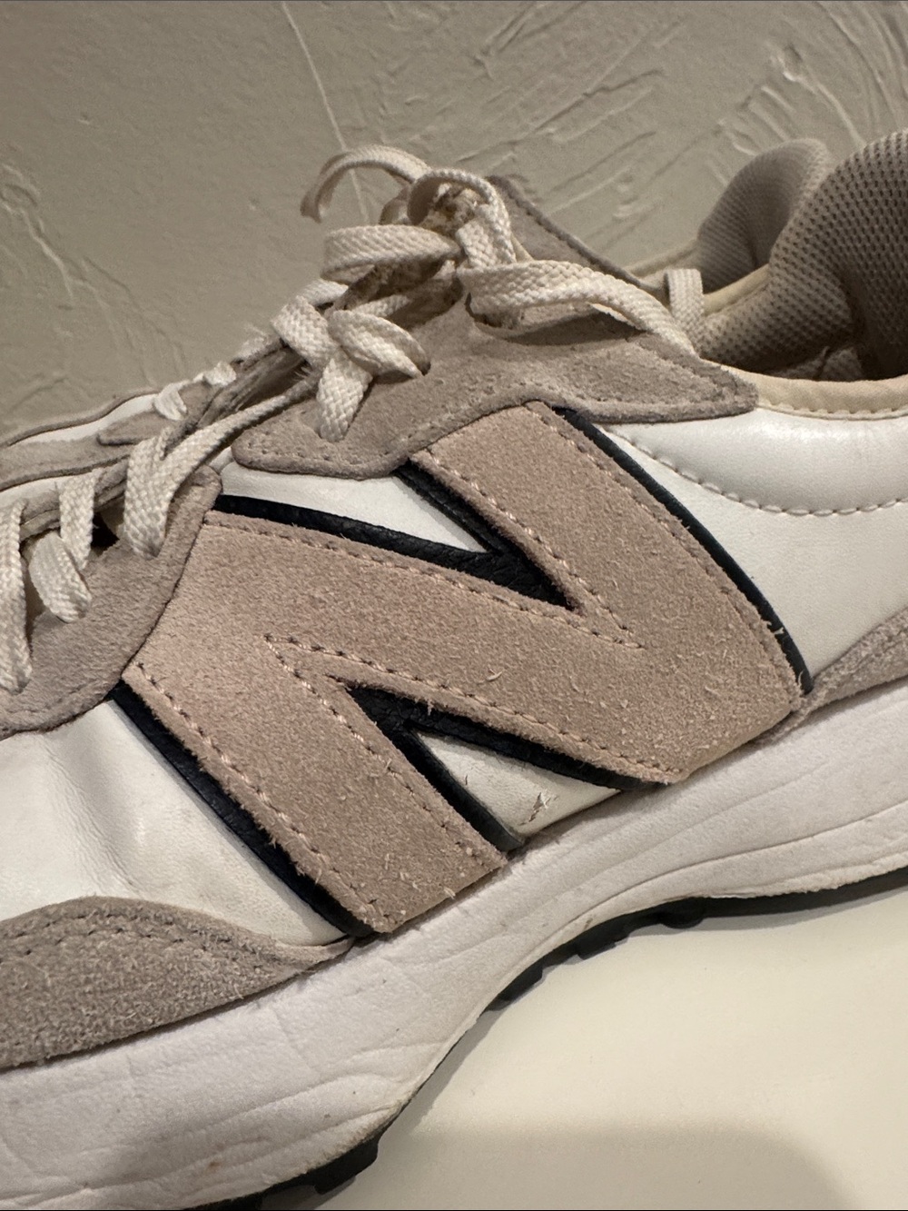 New Balance White and Cream Retro Runner Sneakers - Picture 4 of 6